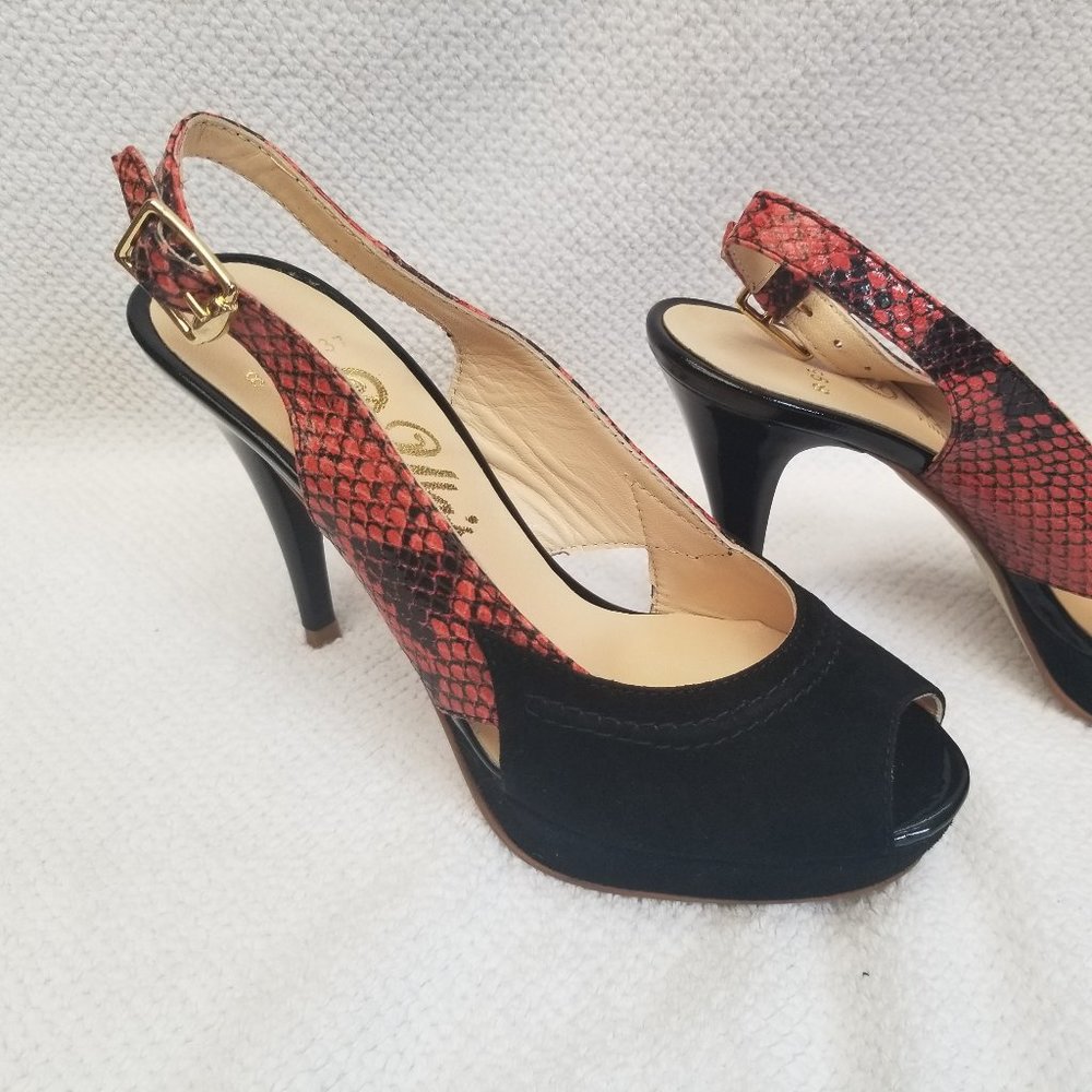 Beautiful All leather Pumps for your closet! New and unworn.